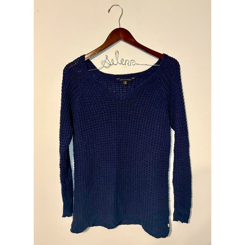 American Eagle Size M Navy Blue V-Neck Knit Sweater
